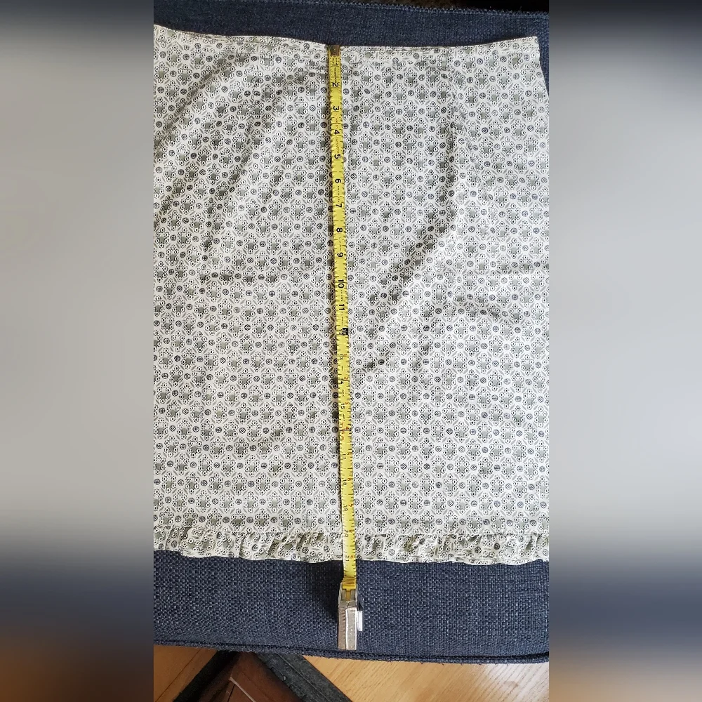 J. CREW Side Zip fitted skirt. Sz 12